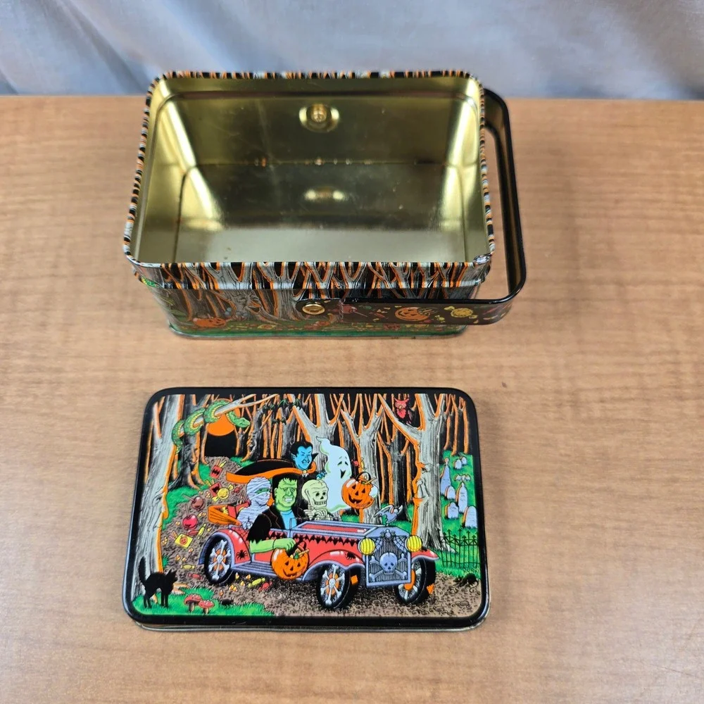 The Munsters Metal Tin Spooky Roadster Grandpa Herman 1965 Artwork 4